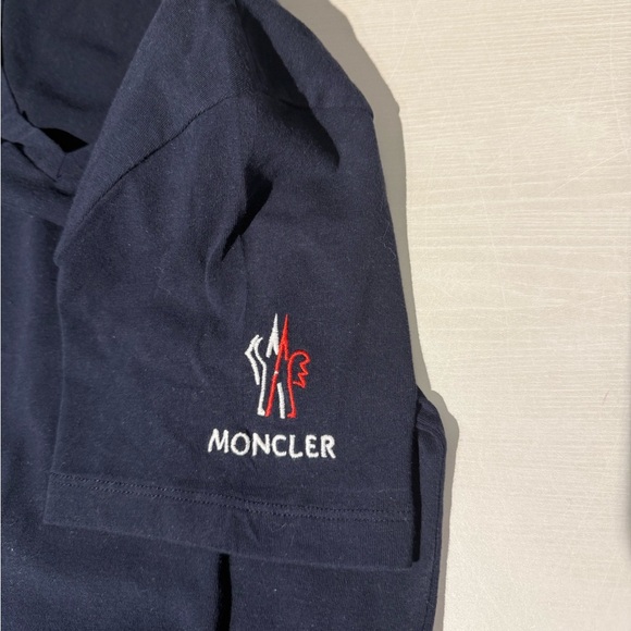 Moncler Dark Blue V-Neck Tee with Logo - Picture 6 of 6